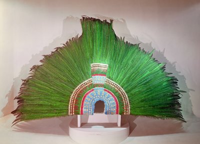 Corona de Moctezuma (lana y plumas) de Aztec